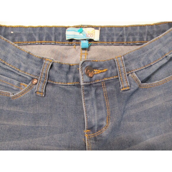 CALI1850 Vintage-Wash Denim Jeans — Button Waist, Slight Thigh Fade, Women’s - Picture 2 of 3